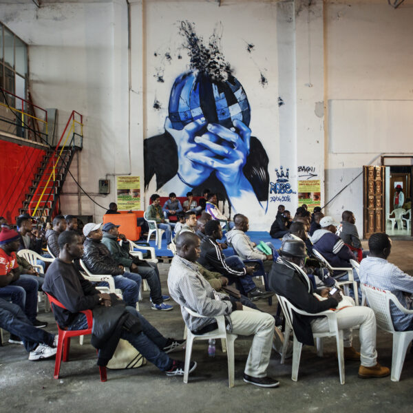 During the assembly at the Senegalese shelter, a hemp factory disused.
Caserta 2015.